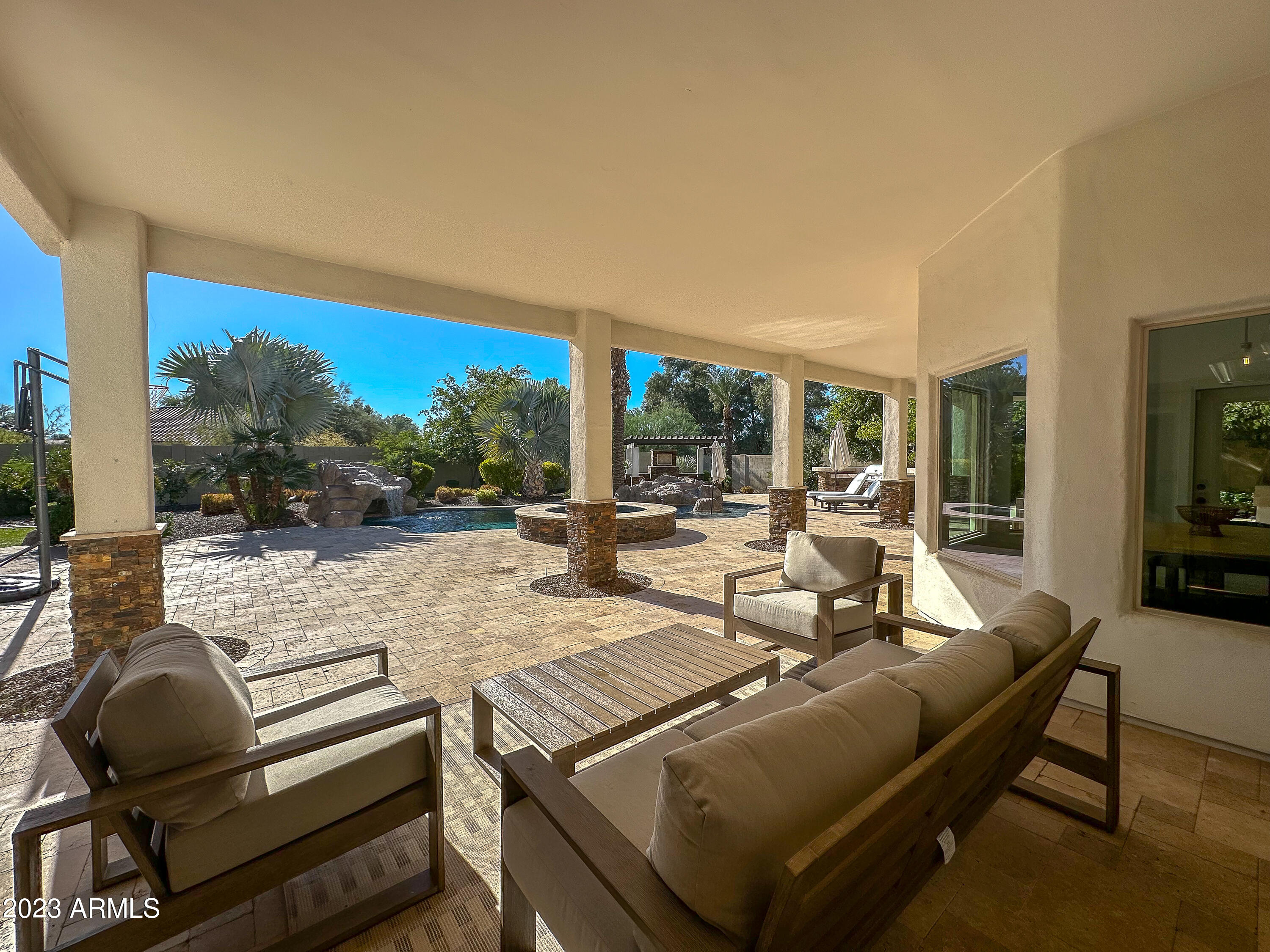 11607 E ONYX Avenue
