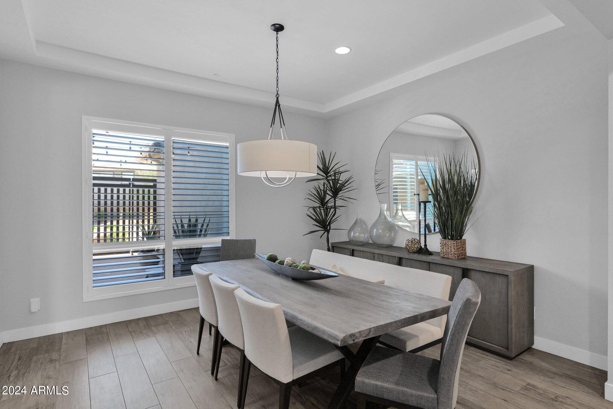 2905 E LOS GATOS Drive