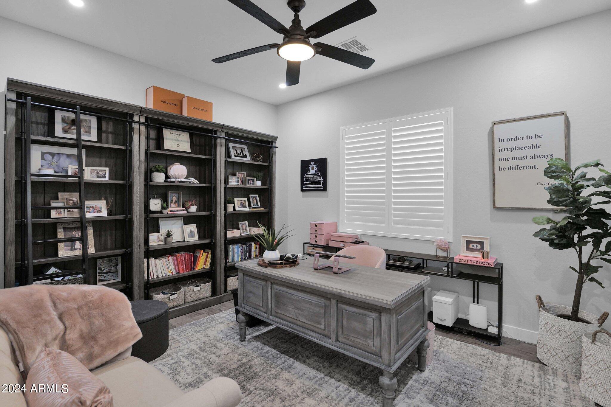 2905 E LOS GATOS Drive