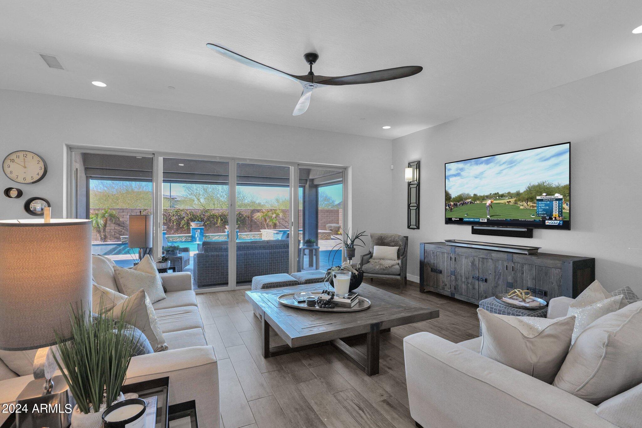 2905 E LOS GATOS Drive