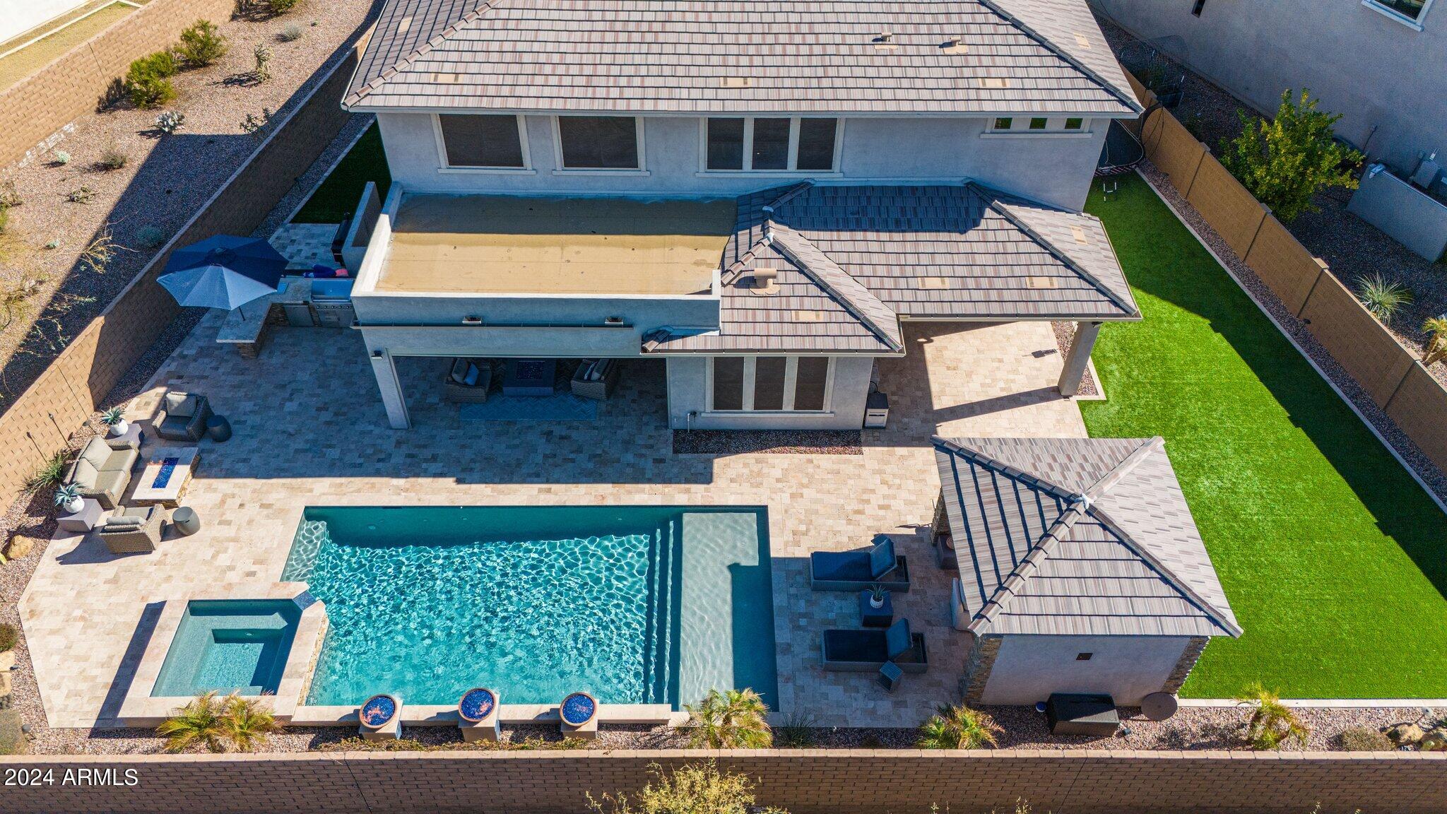 2905 E LOS GATOS Drive