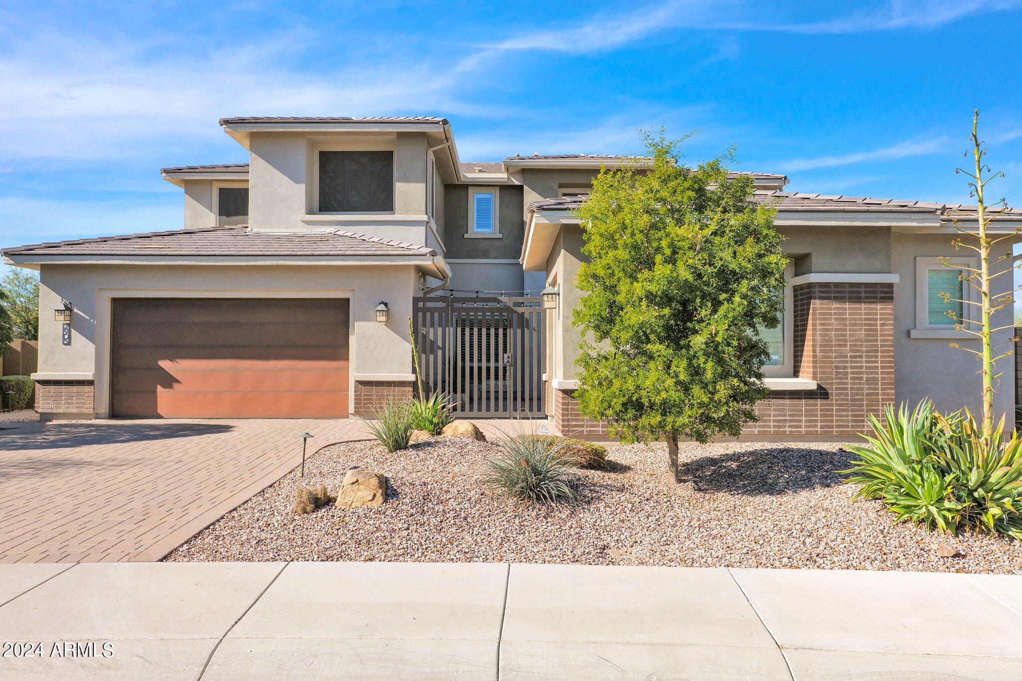 2905 E LOS GATOS Drive