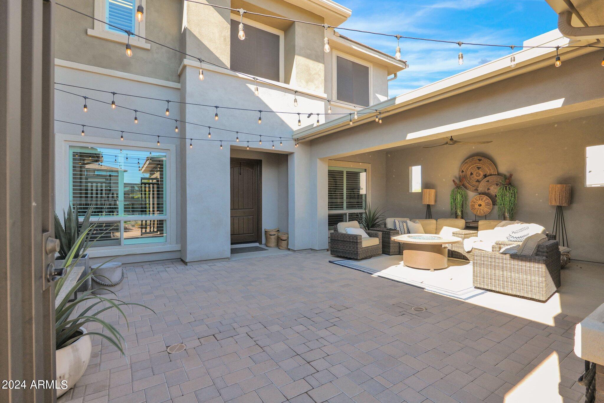 2905 E LOS GATOS Drive