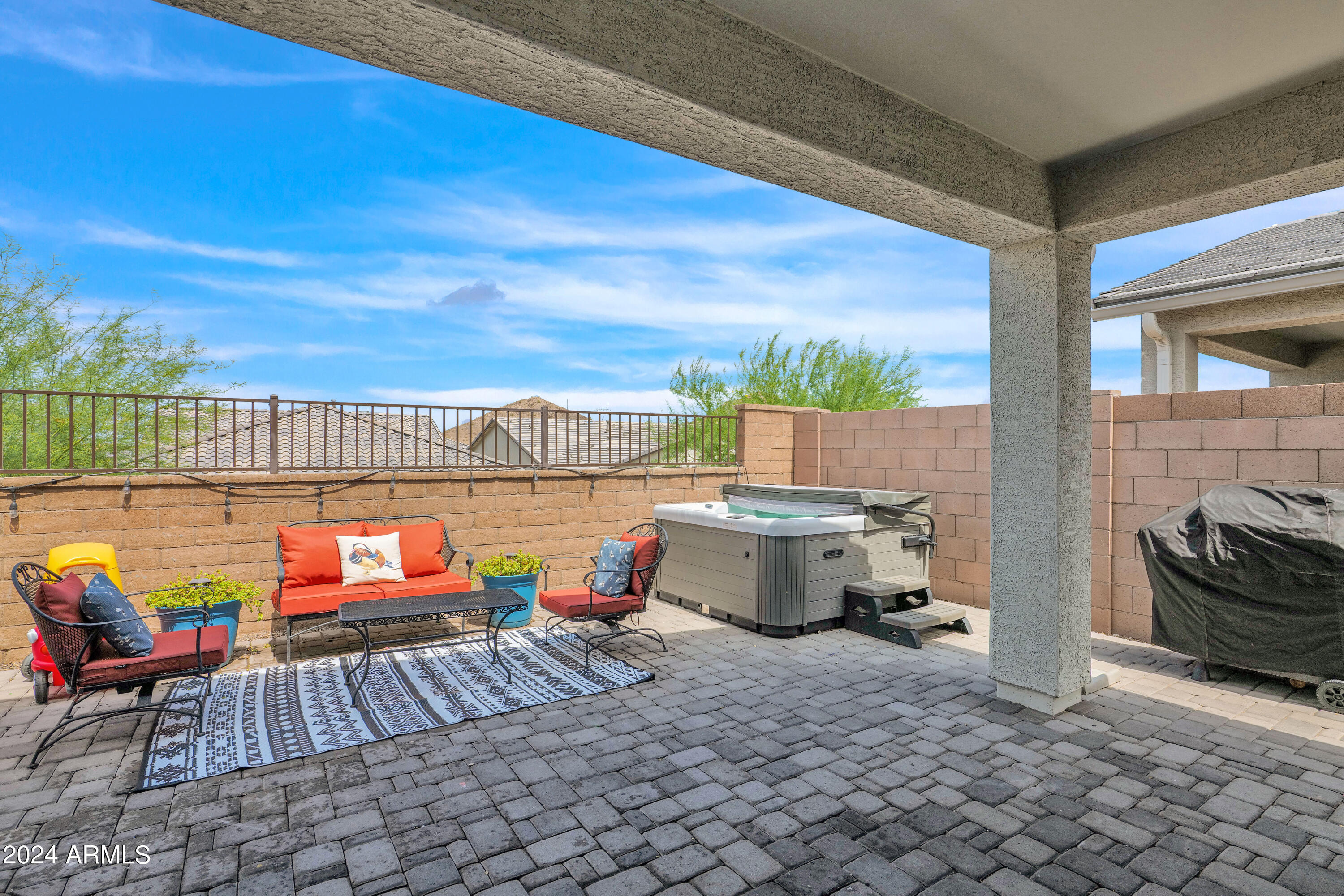 8854 S 165TH Avenue
