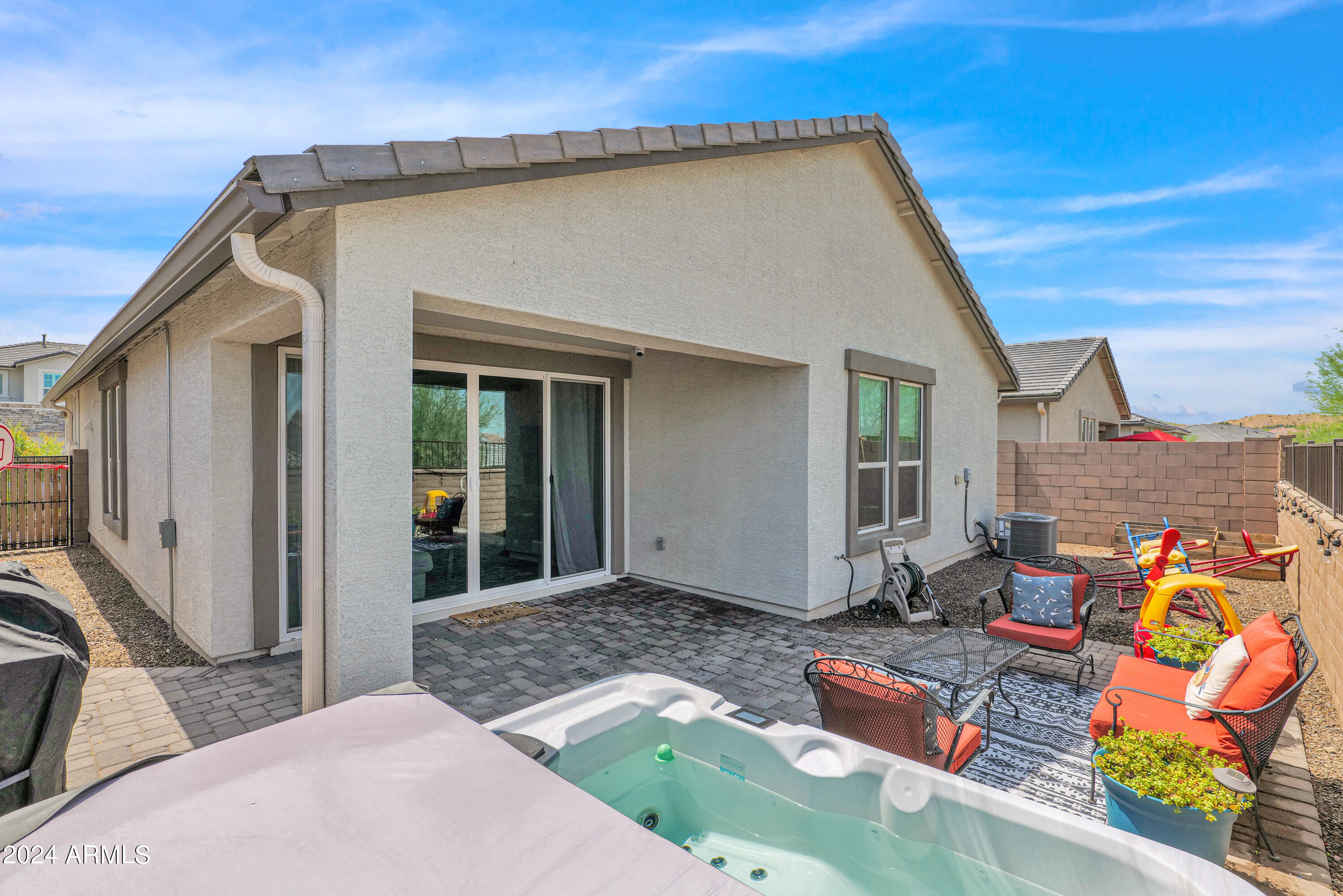 8854 S 165TH Avenue