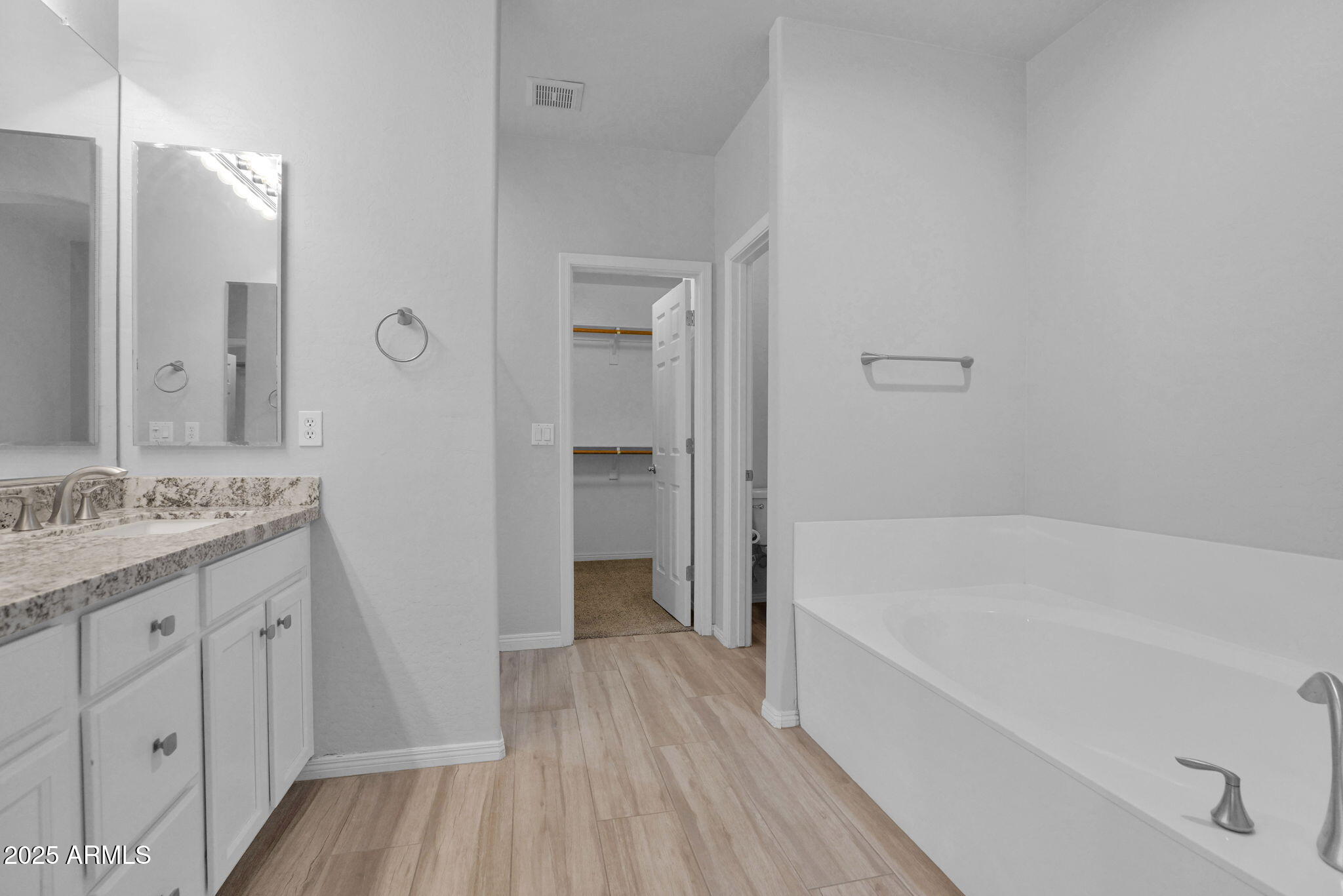 16420 N THOMPSON PEAK Parkway, 1057