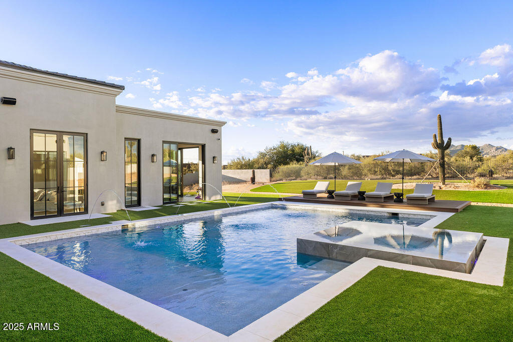 6832 E MONTGOMERY Road