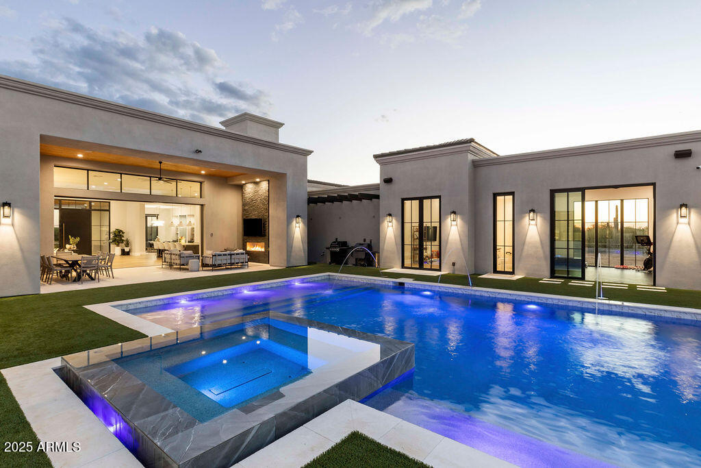 6832 E MONTGOMERY Road