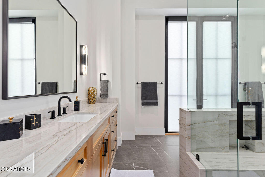 6832 E MONTGOMERY Road