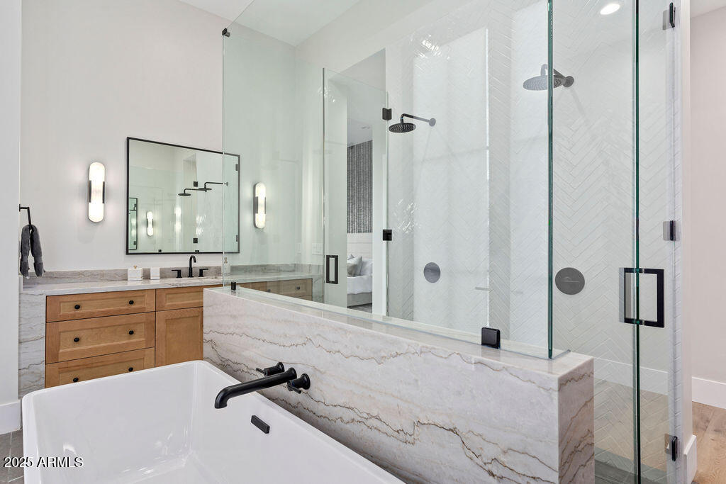 6832 E MONTGOMERY Road