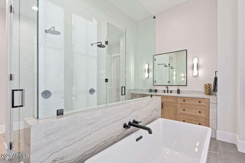 6832 E MONTGOMERY Road