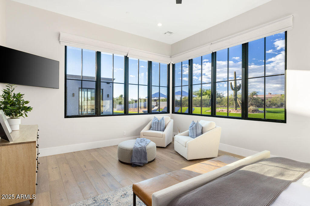 6832 E MONTGOMERY Road