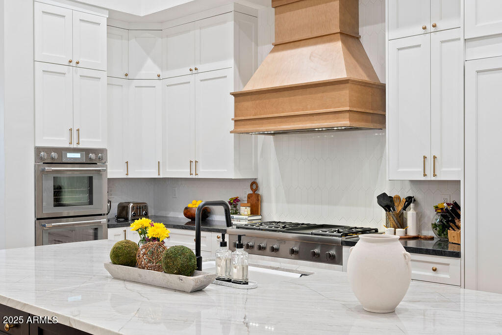 6832 E MONTGOMERY Road