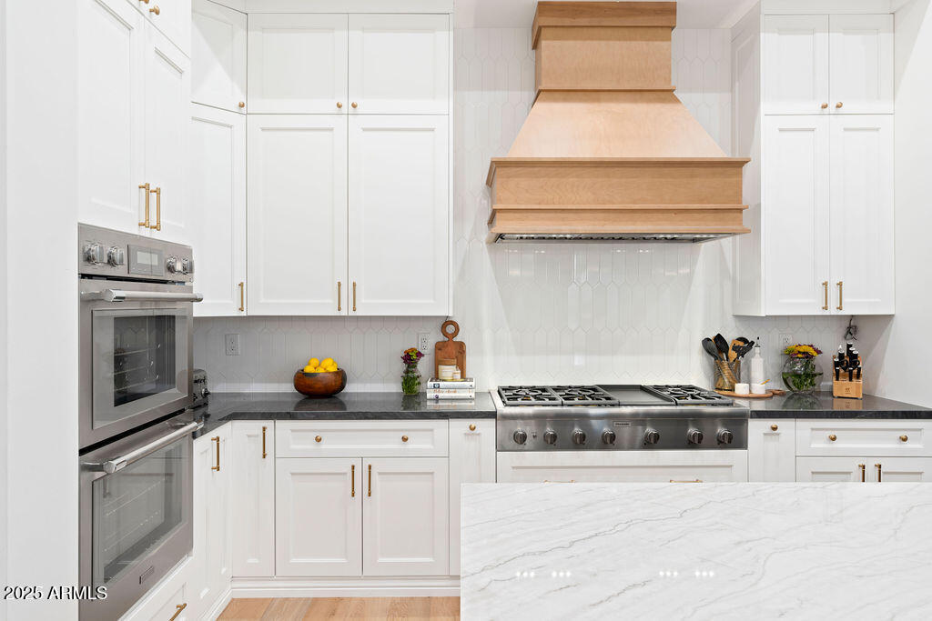 6832 E MONTGOMERY Road