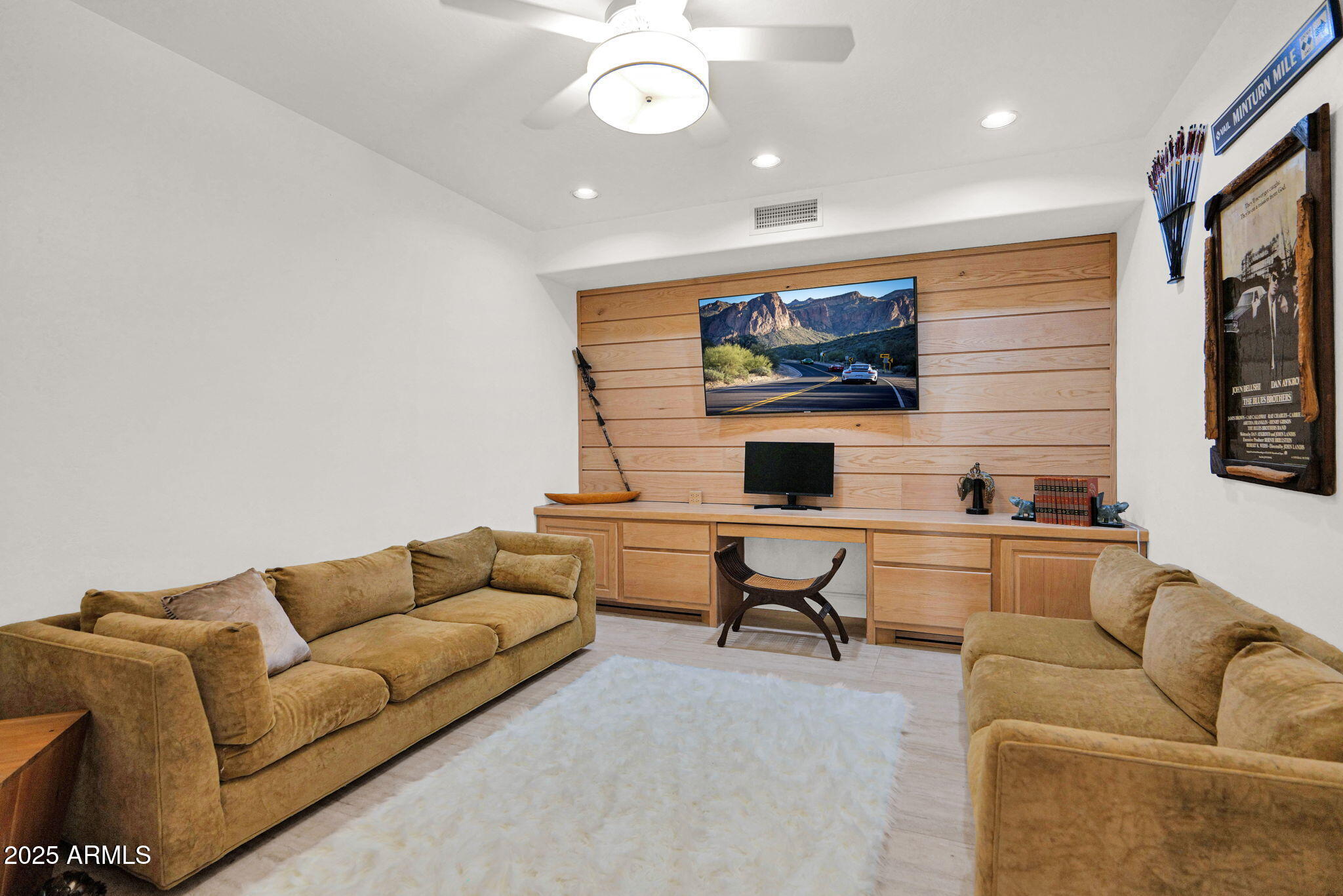 3533 E HIALEA Court