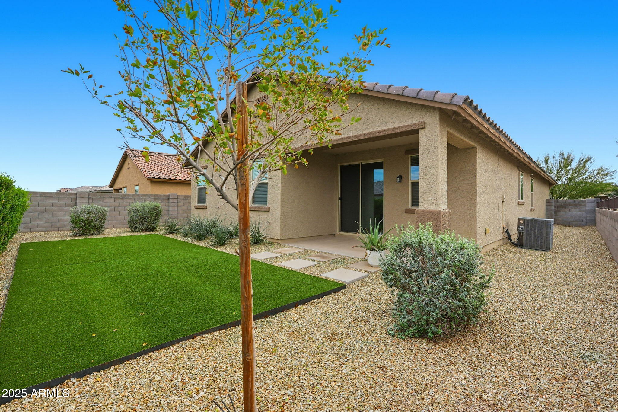 17594 W COUNTRY CLUB Terrace