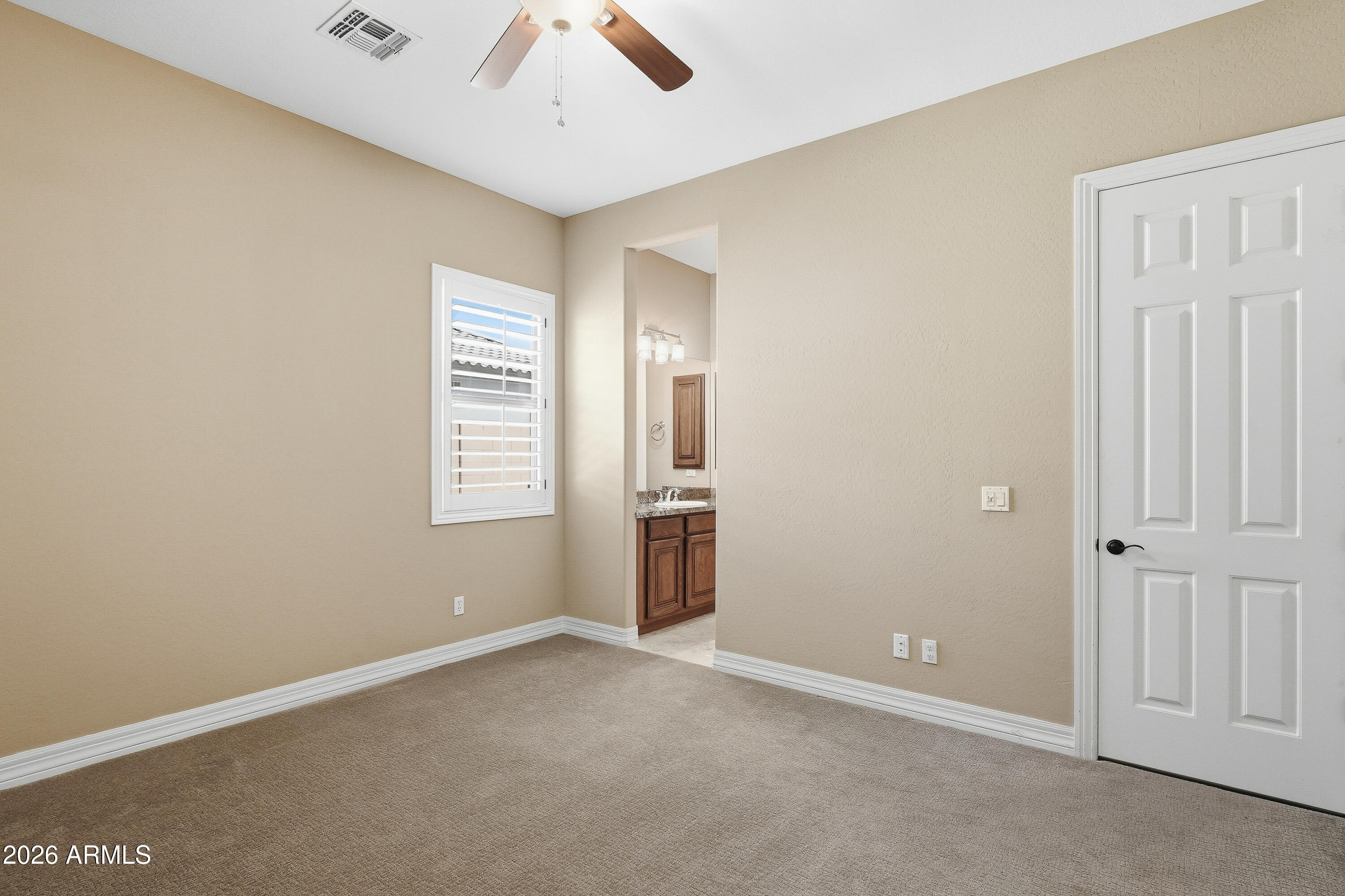 10018 E RIDGERUNNER Drive