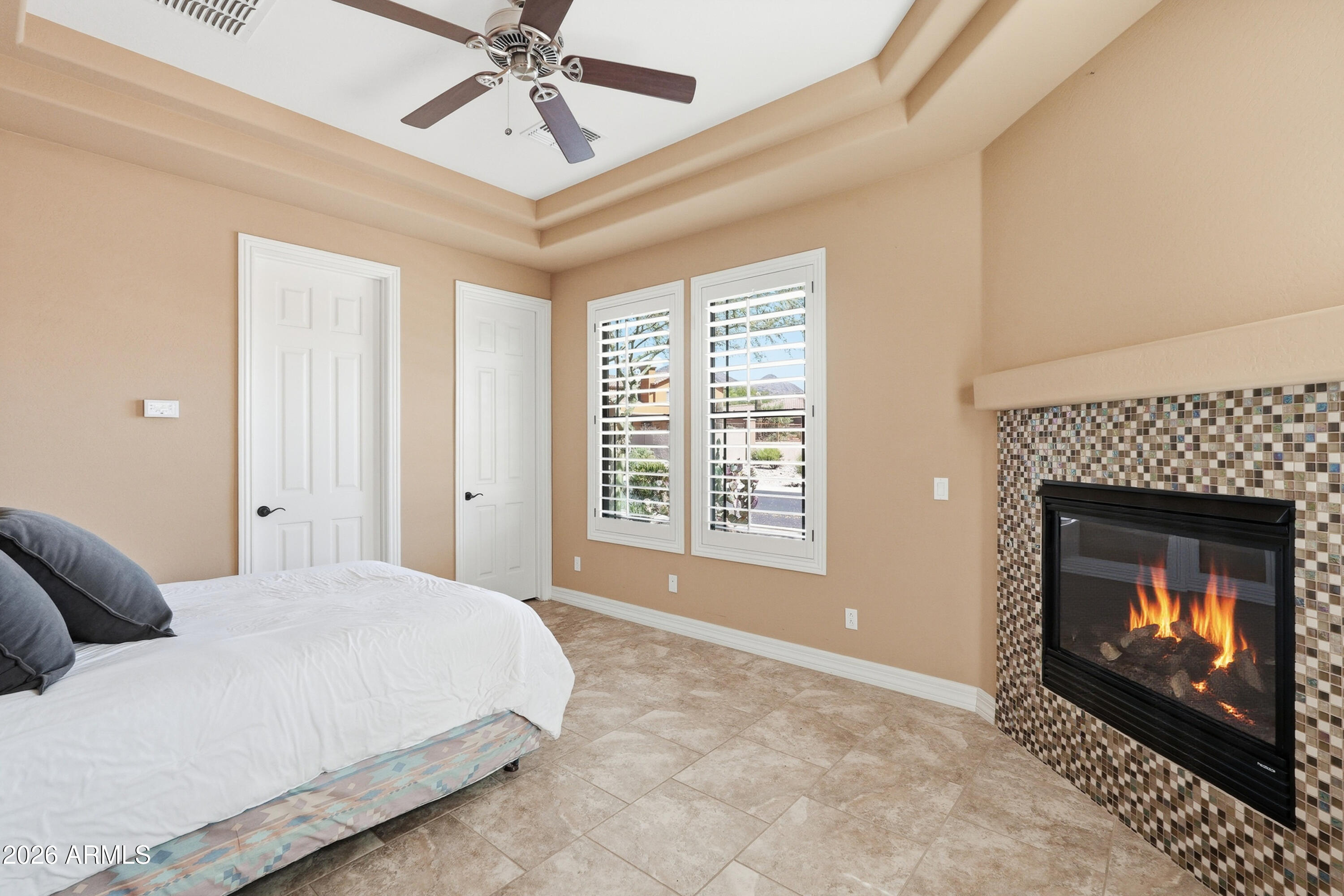 10018 E RIDGERUNNER Drive