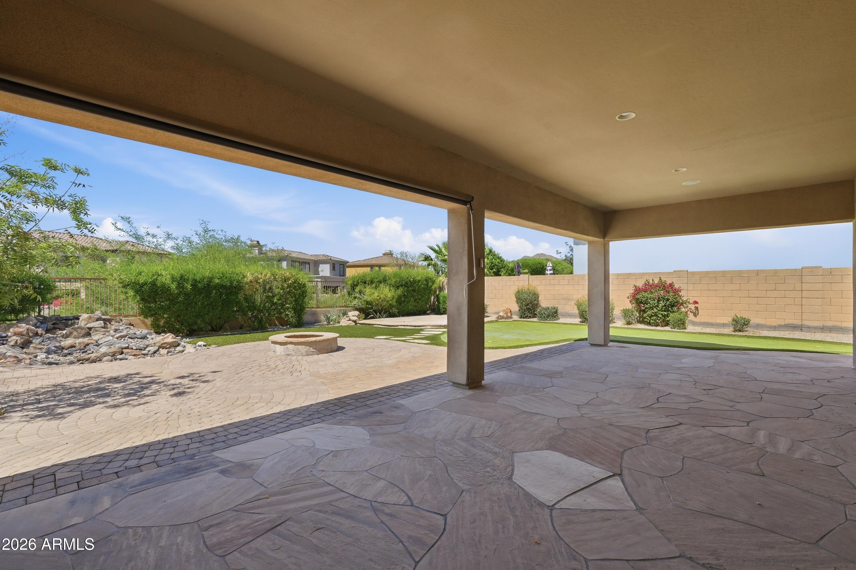 10018 E RIDGERUNNER Drive