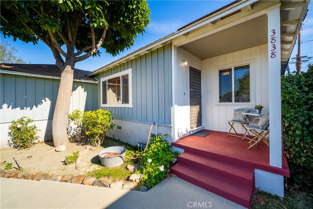 3838 Conquista Avenue