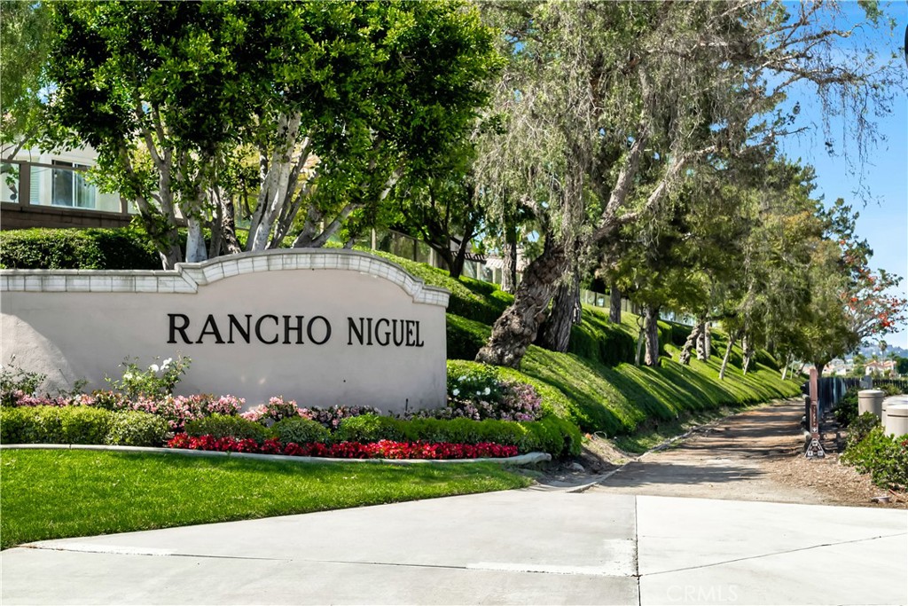 28655 Via Pasatiempo