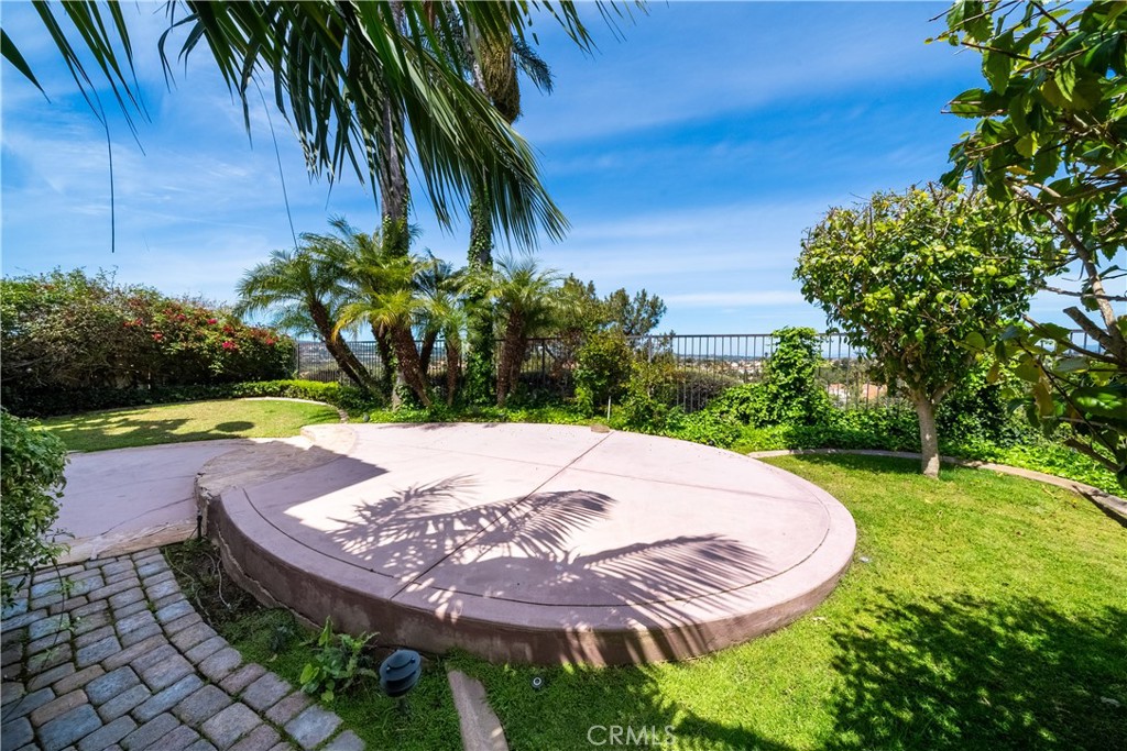 28655 Via Pasatiempo