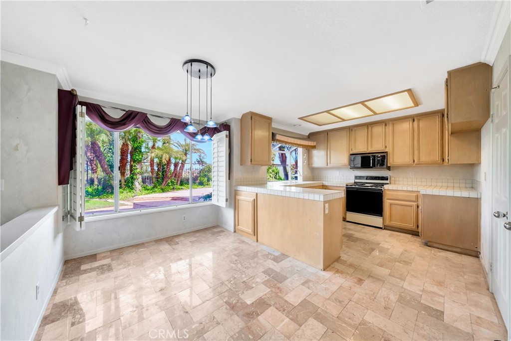 28655 Via Pasatiempo