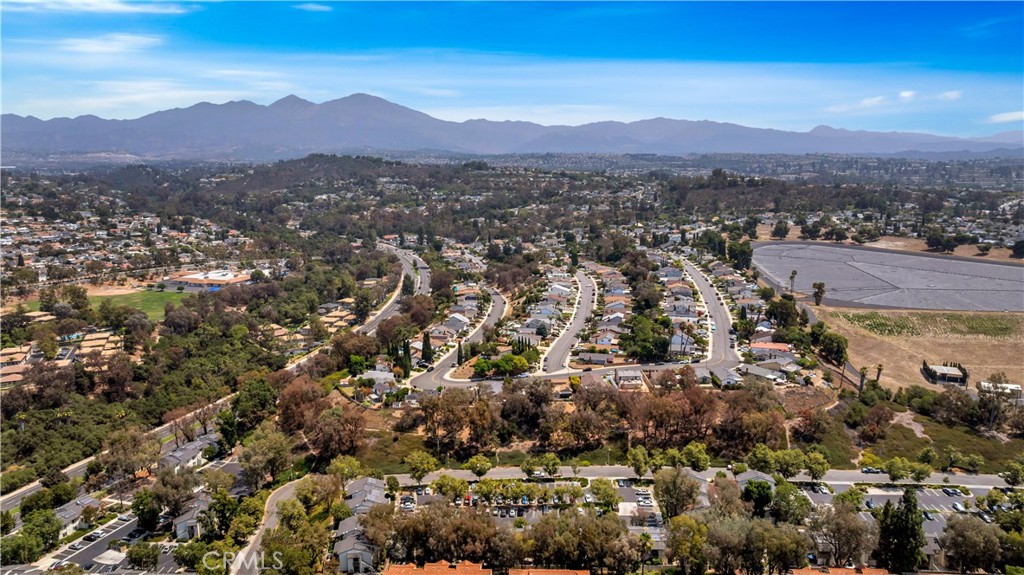 23251 La Glorieta 66