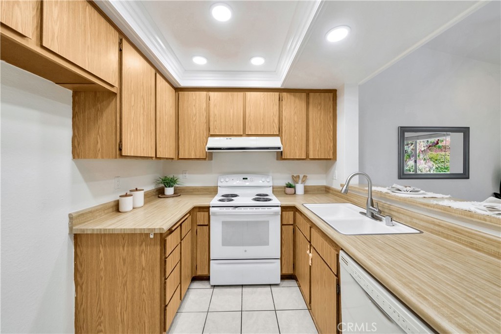 23251 La Glorieta 66