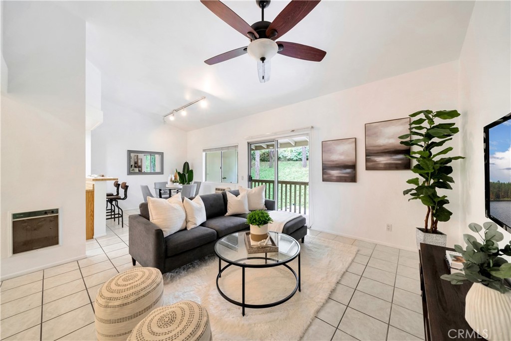 23251 La Glorieta 66