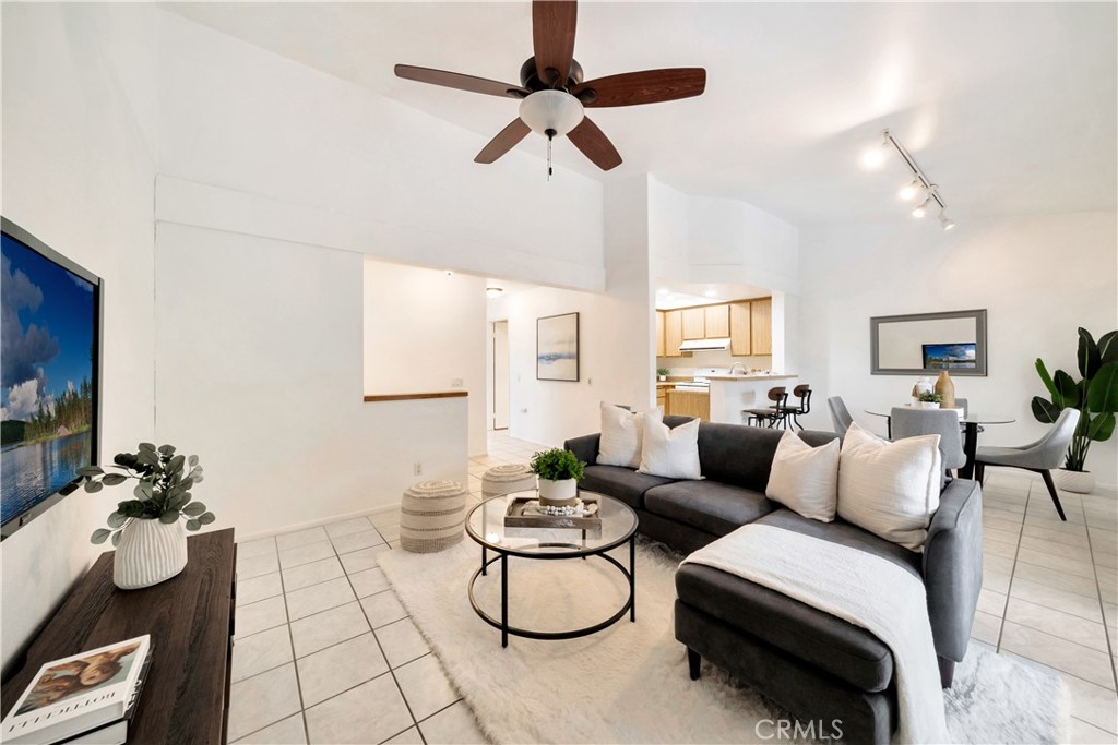 23251 La Glorieta 66