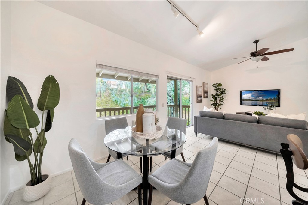 23251 La Glorieta 66