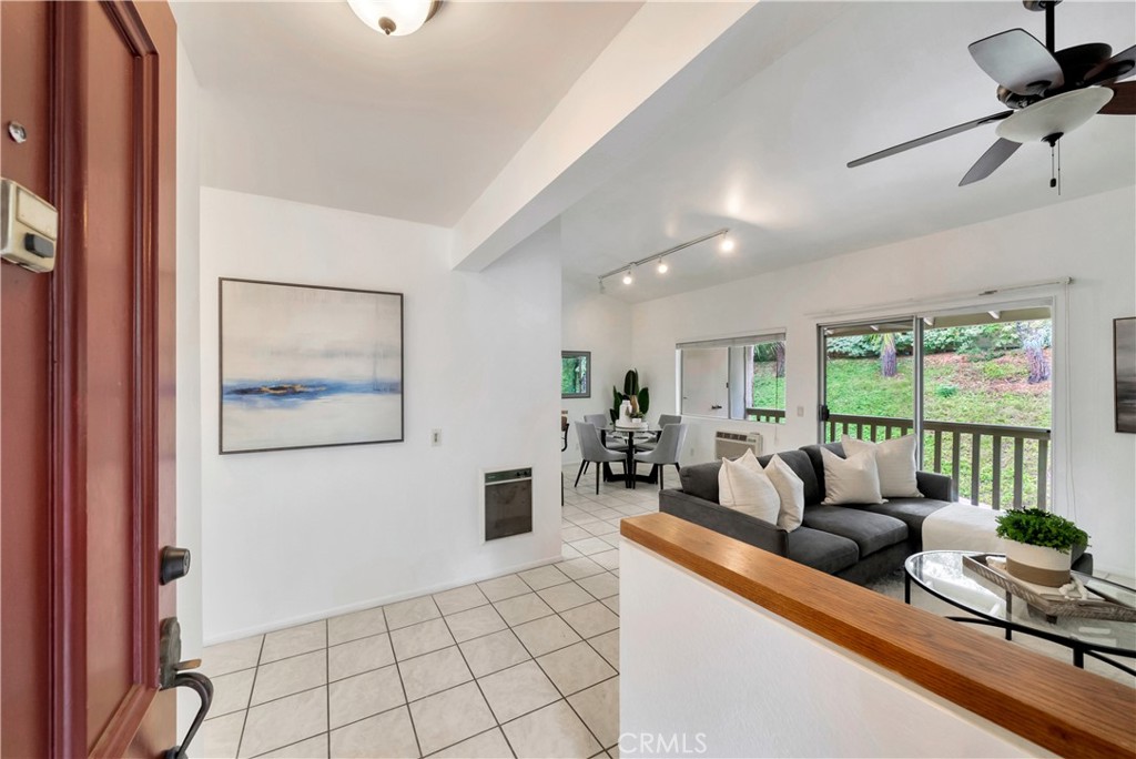 23251 La Glorieta 66