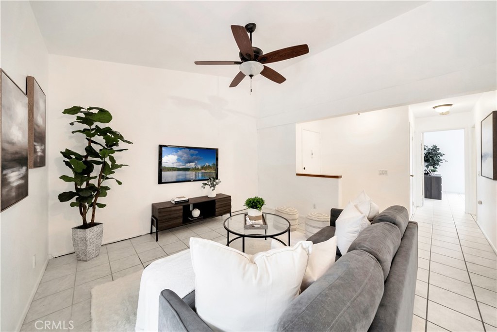 23251 La Glorieta 66