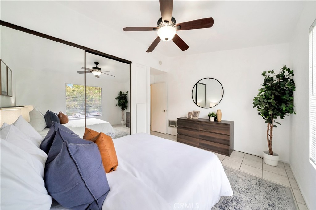 23251 La Glorieta 66