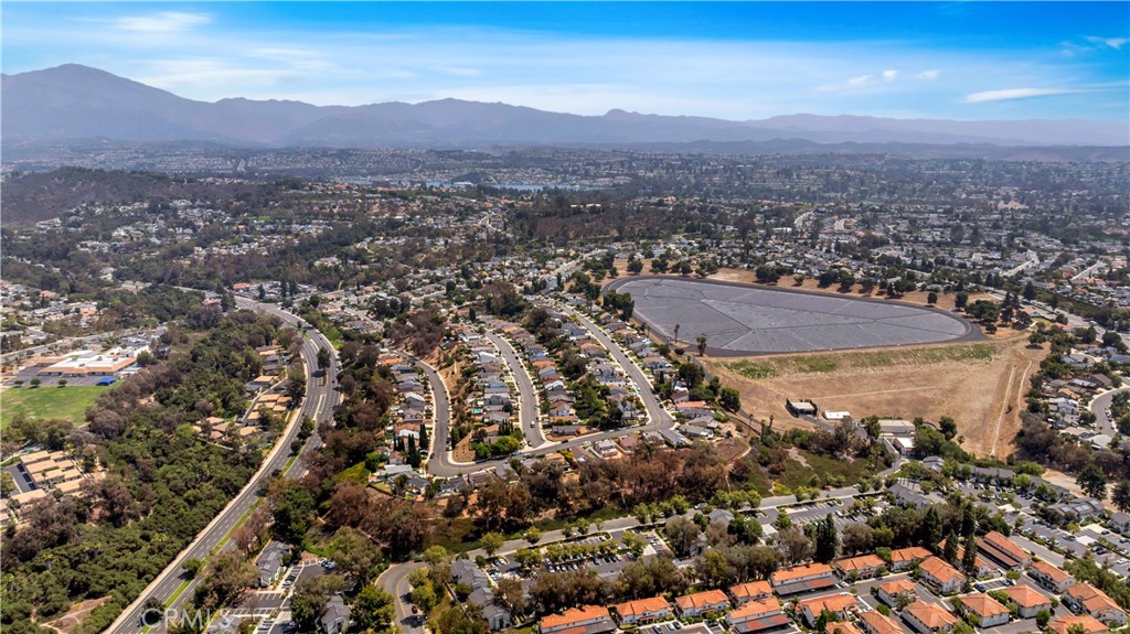 23251 La Glorieta 66