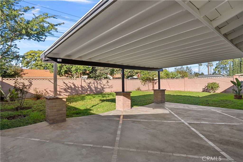 1125 W Hampshire
