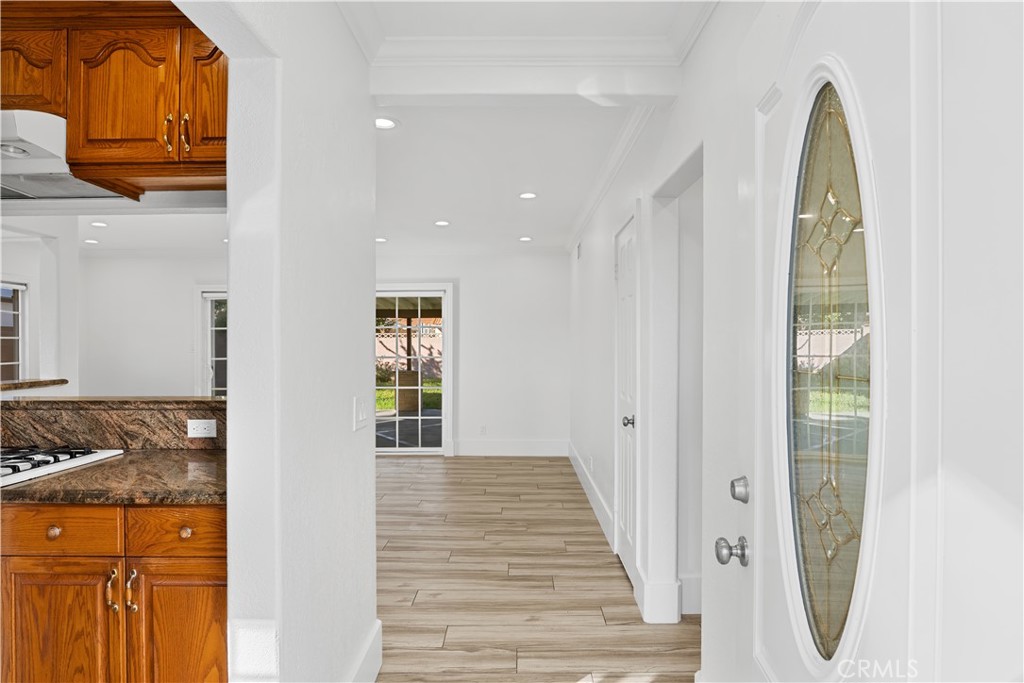 1125 W Hampshire