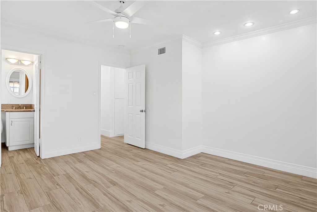1125 W Hampshire