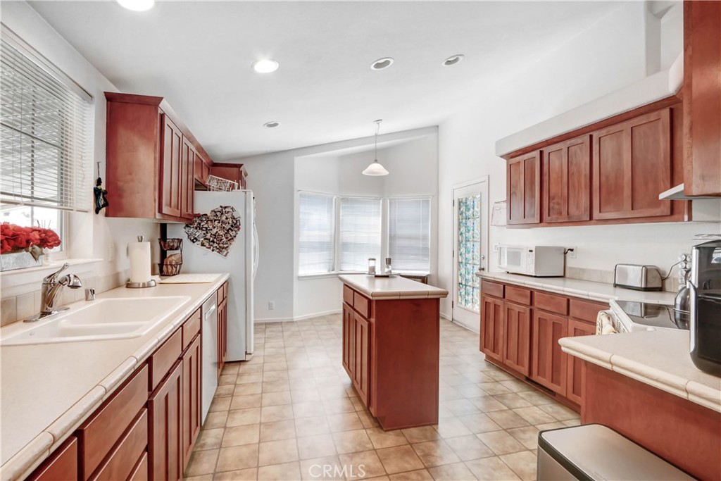 18601 Newland Street 102