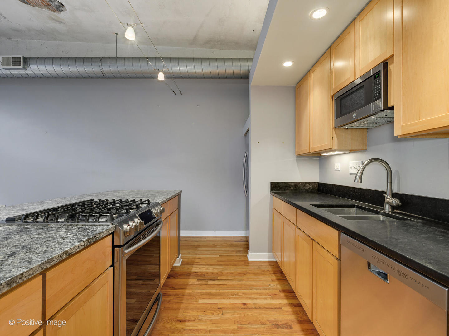 1910 S Indiana Avenue Unit: 319