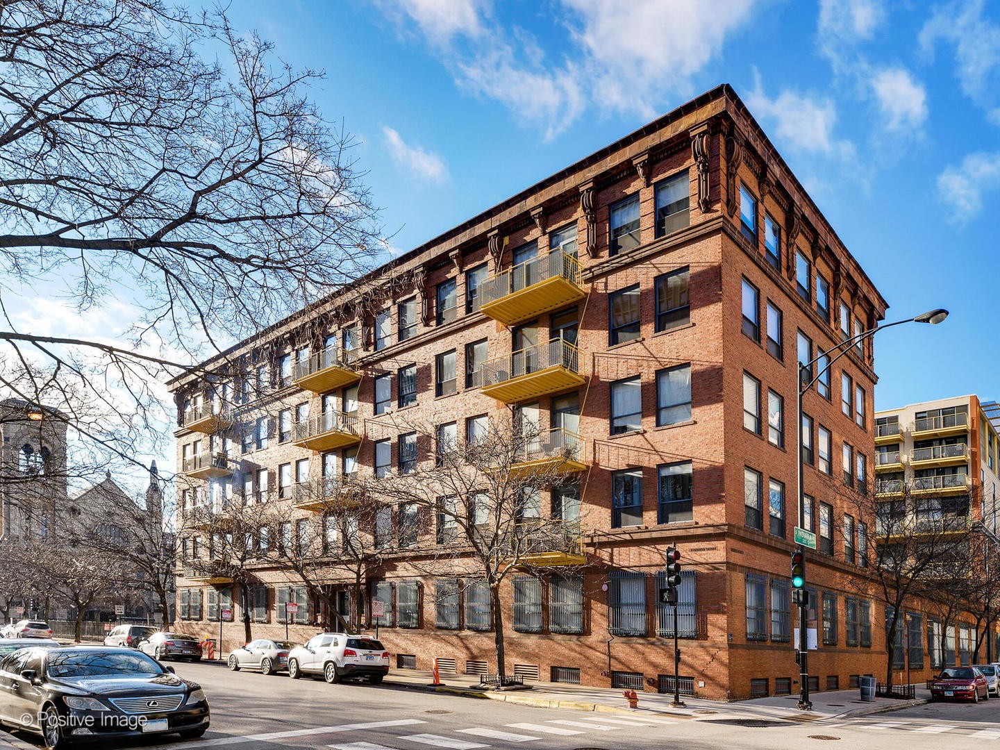 1910 S Indiana Avenue Unit: 319