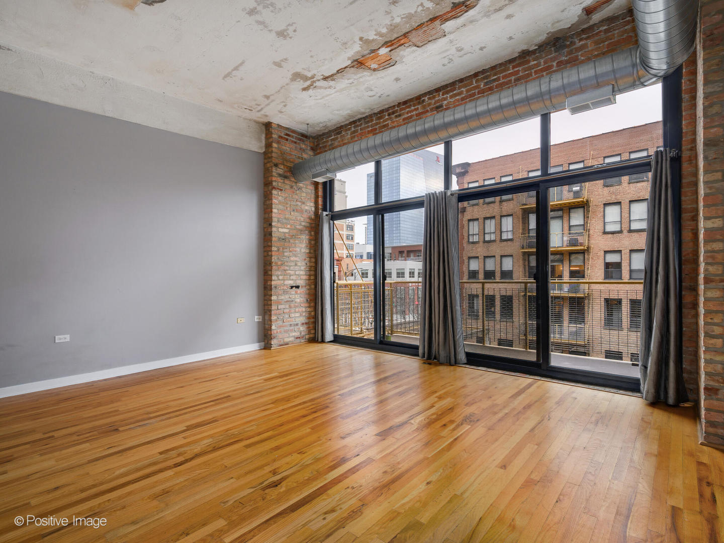 1910 S Indiana Avenue Unit: 319