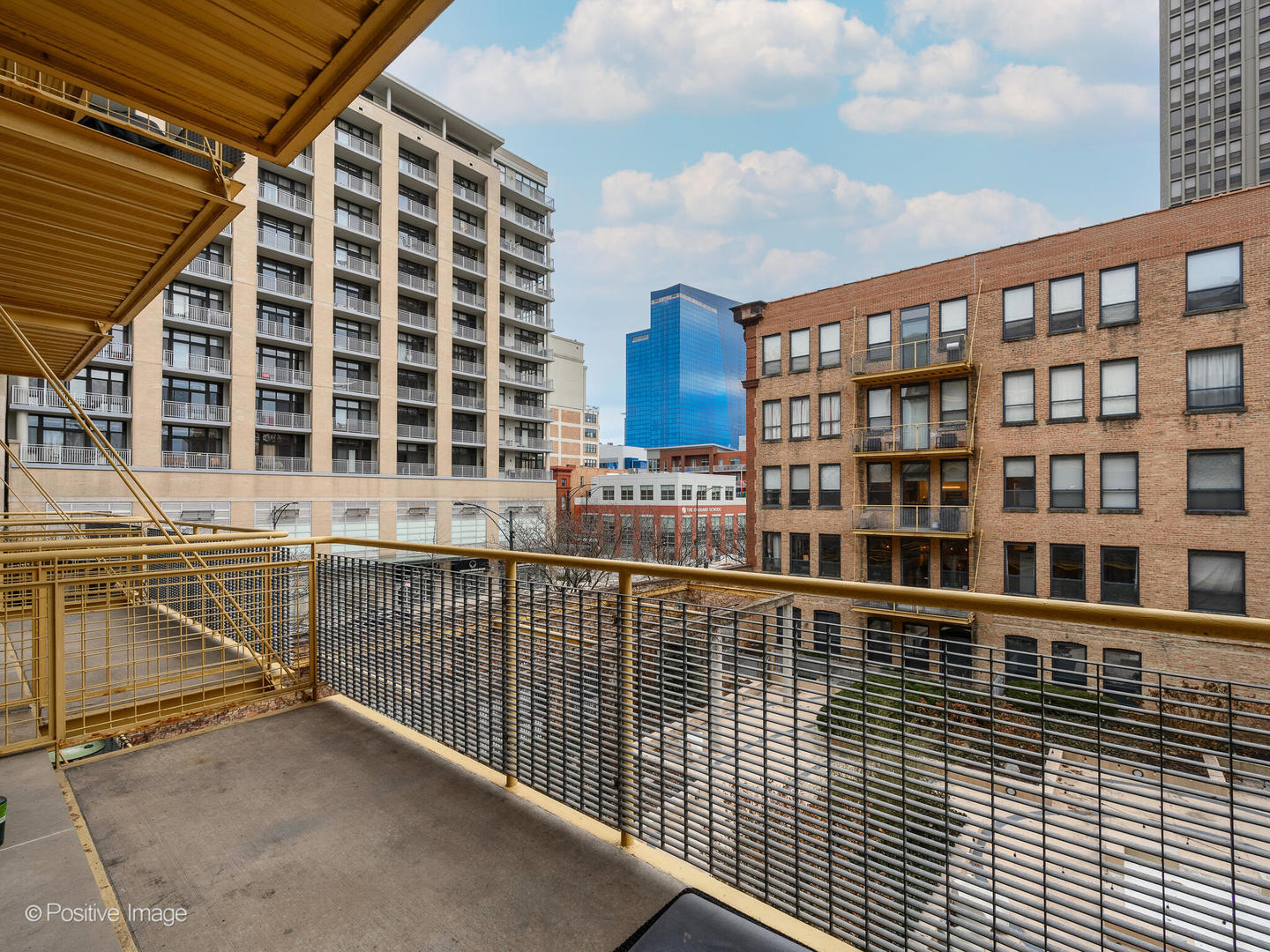 1910 S Indiana Avenue Unit: 319