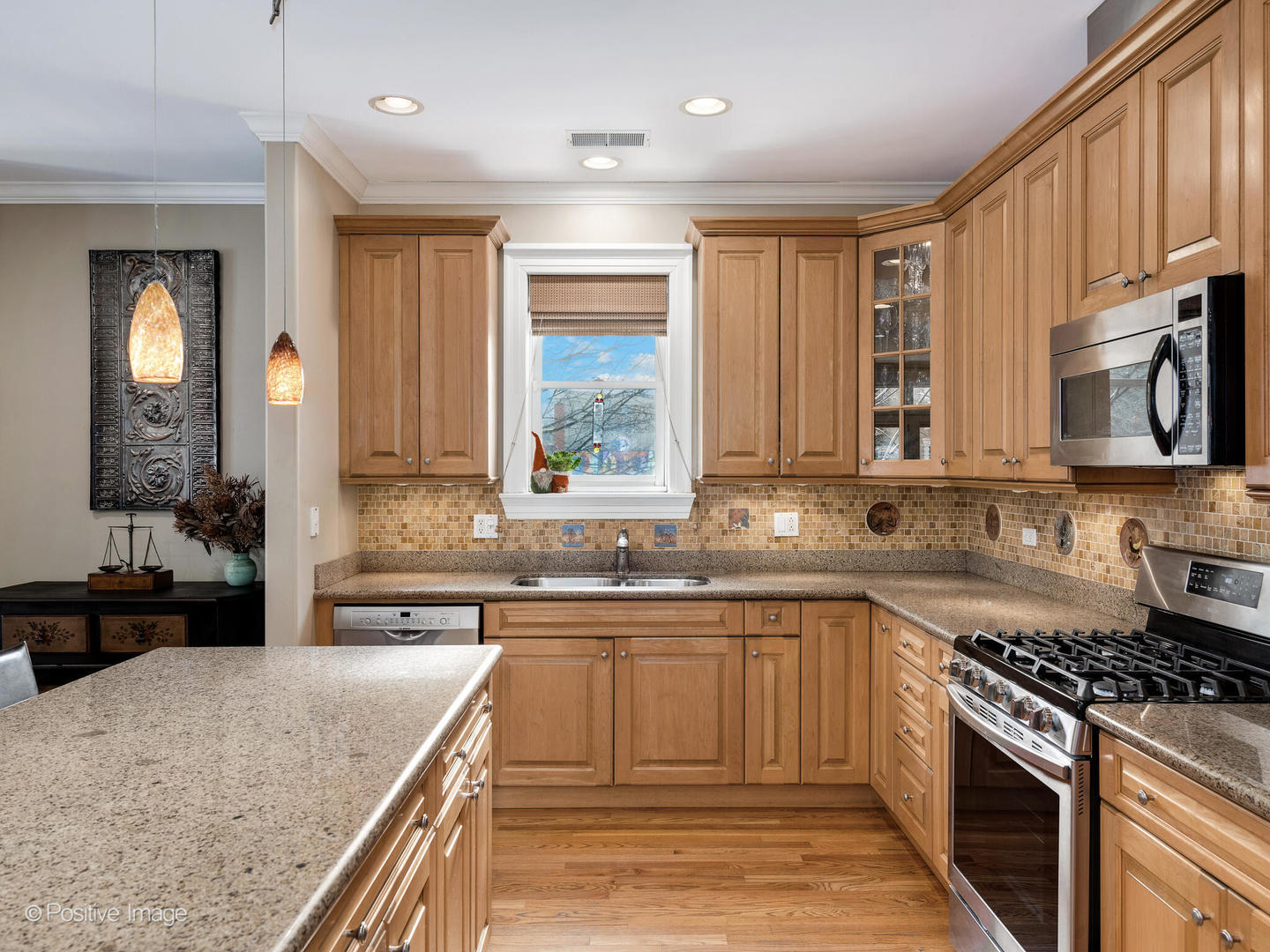 1368 N Mohawk Street Unit: 2S