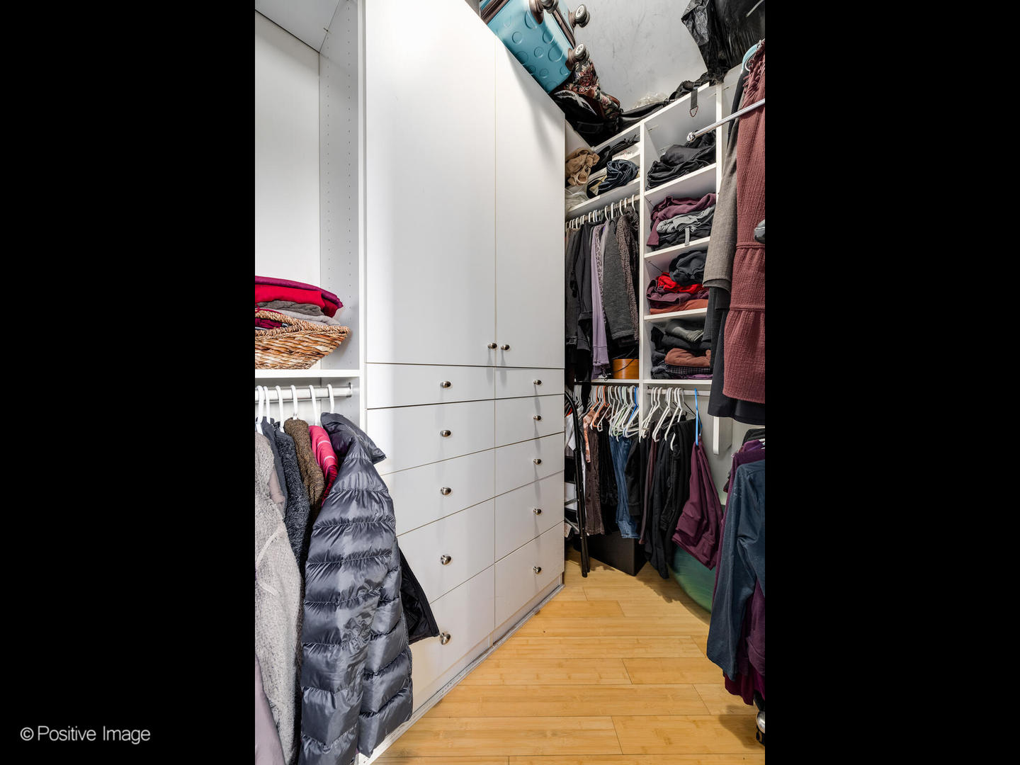 1368 N Mohawk Street Unit: 2S