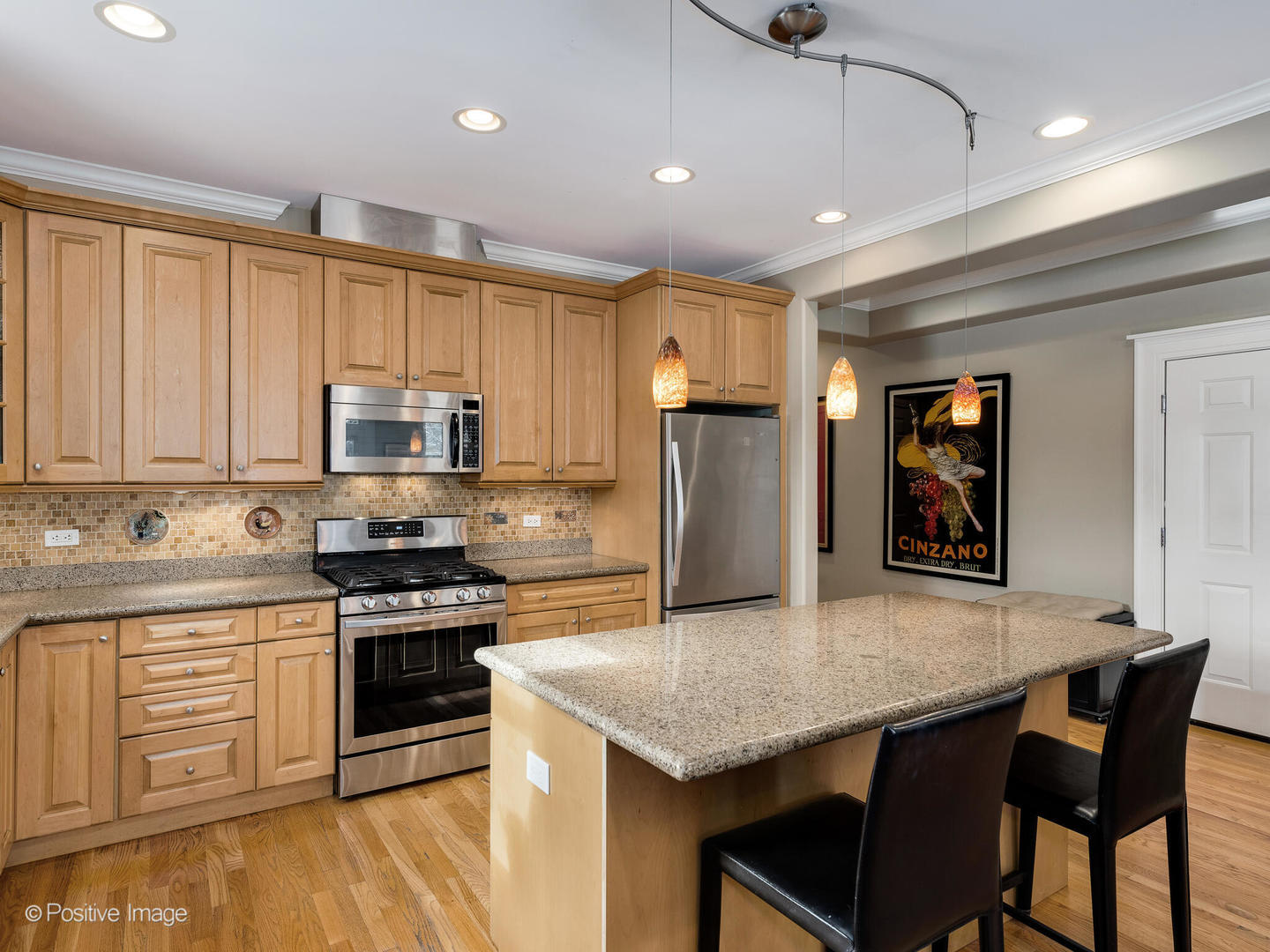 1368 N Mohawk Street Unit: 2S