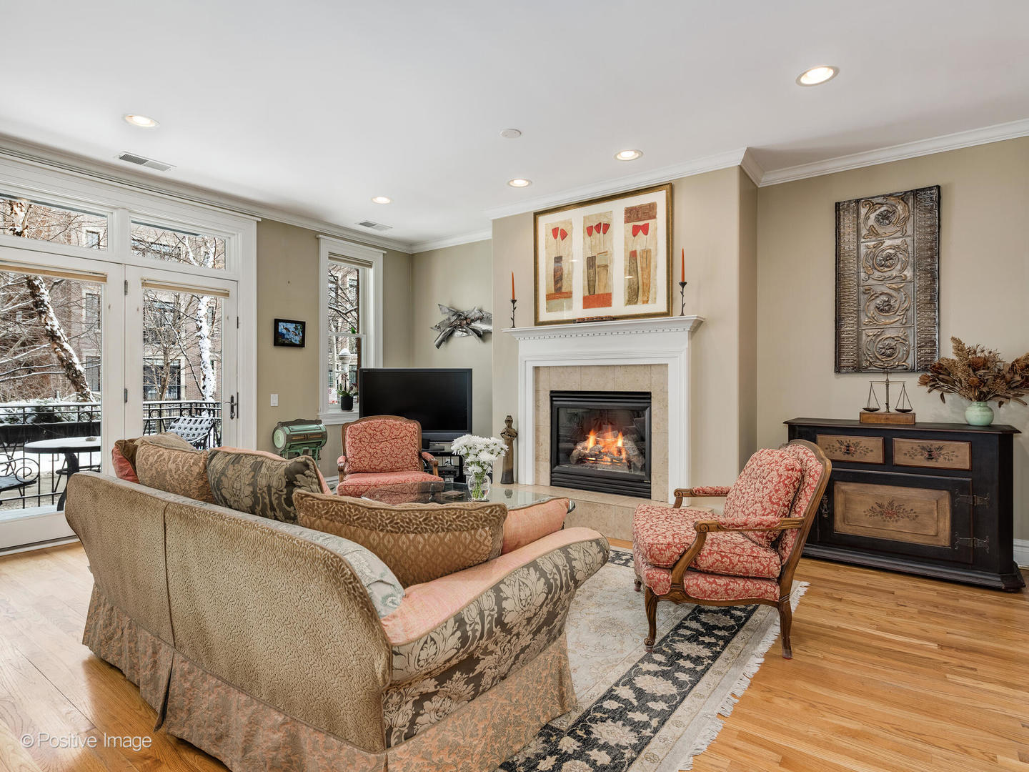 1368 N Mohawk Street Unit: 2S