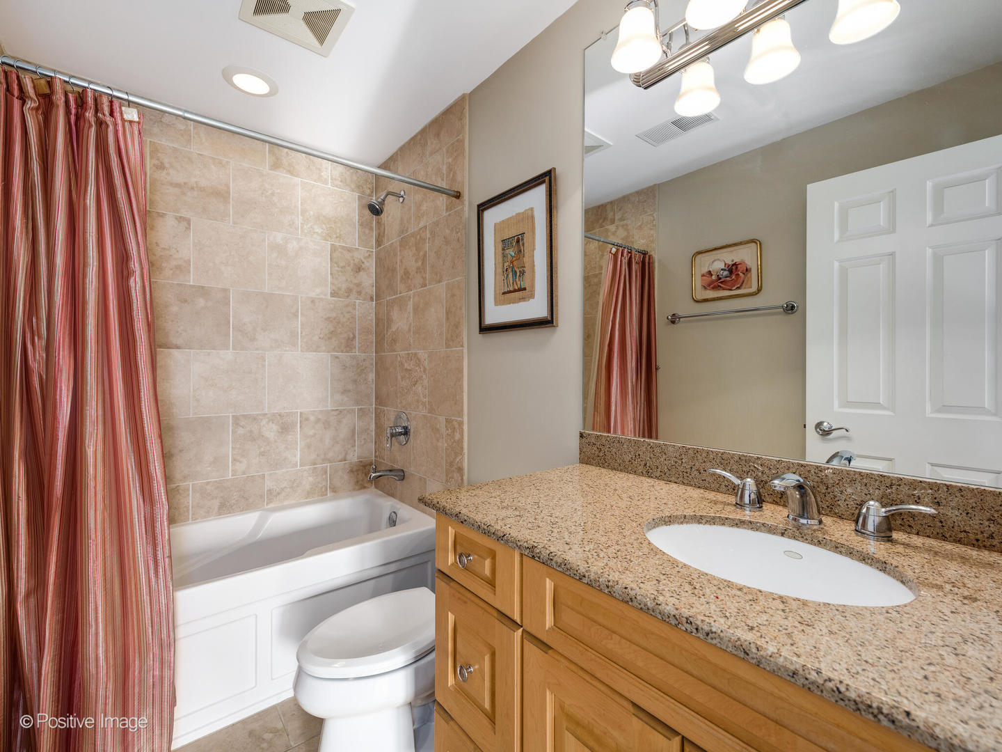 1368 N Mohawk Street Unit: 2S