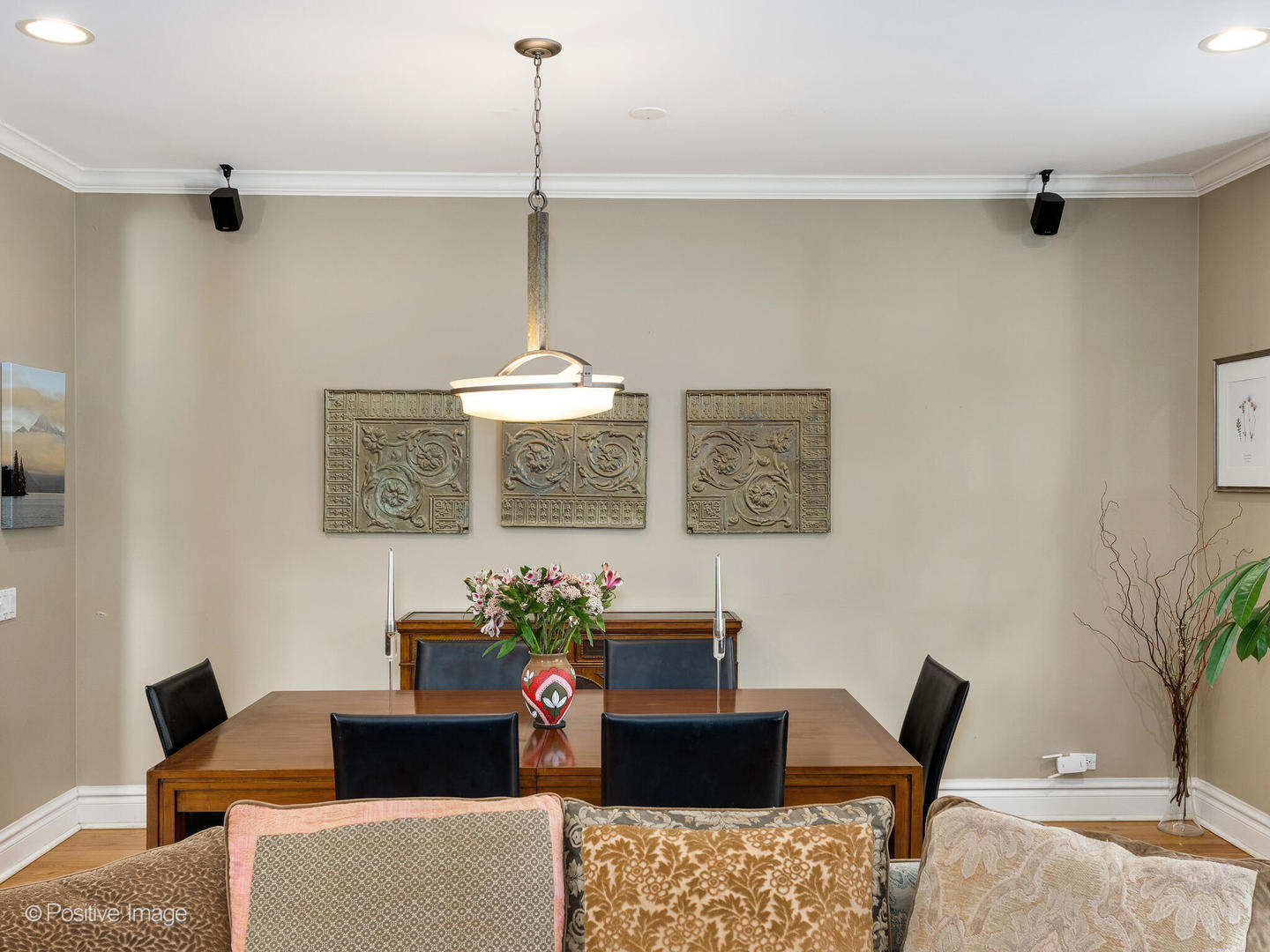 1368 N Mohawk Street Unit: 2S